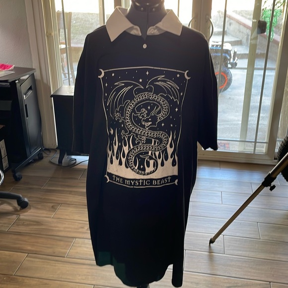 Hot Topic Dragon Tarot Collared Oversized T-Shirt Dress - Picture 4 of 6